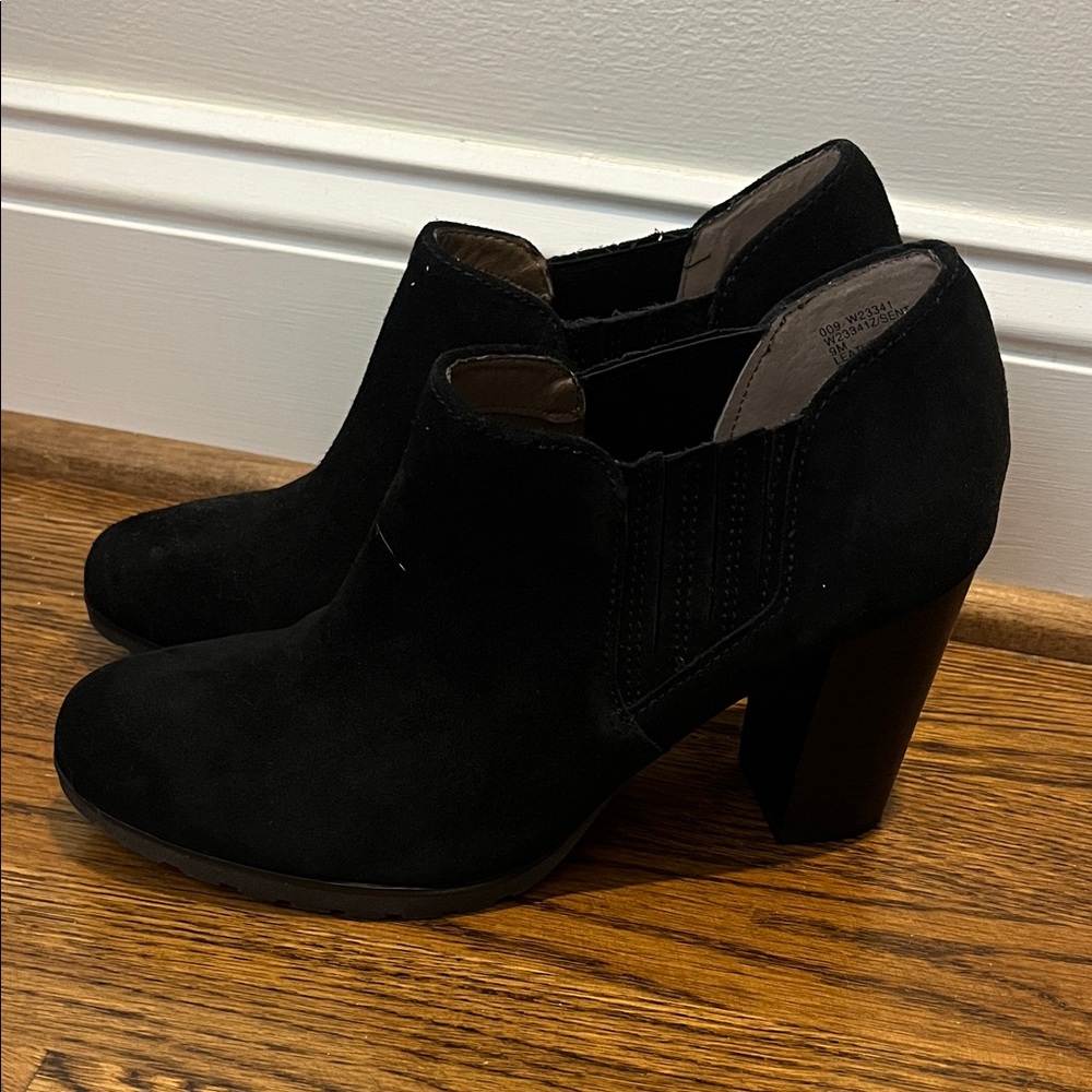 Black Women's Suede Ankle Boots